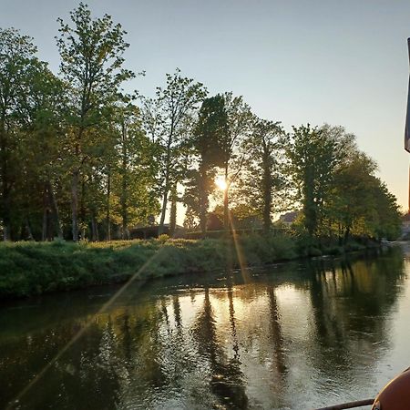 Sur La Somme A Bord De La Peniche Arche De Noe Hotel Pont-Rémy Buitenkant foto
